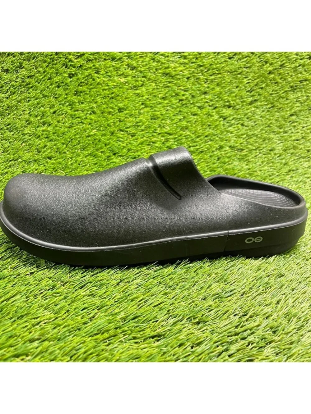 OOFOS OOcloog Clog Mens Size 11 Black Beach Outdoor Slip On Recovery Sandals